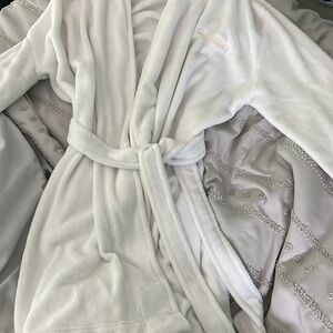 Calvin Klein White Wrap-Style Robe Intimates